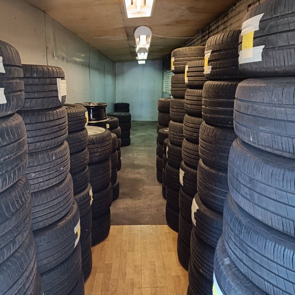 - KT Dækservice - 2023 04 045 - Salg af dæk